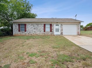 1509 Lexington St, Weatherford, TX 76086