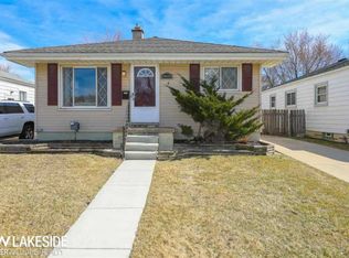 24620 Hayes Rd, Eastpointe, MI 48021