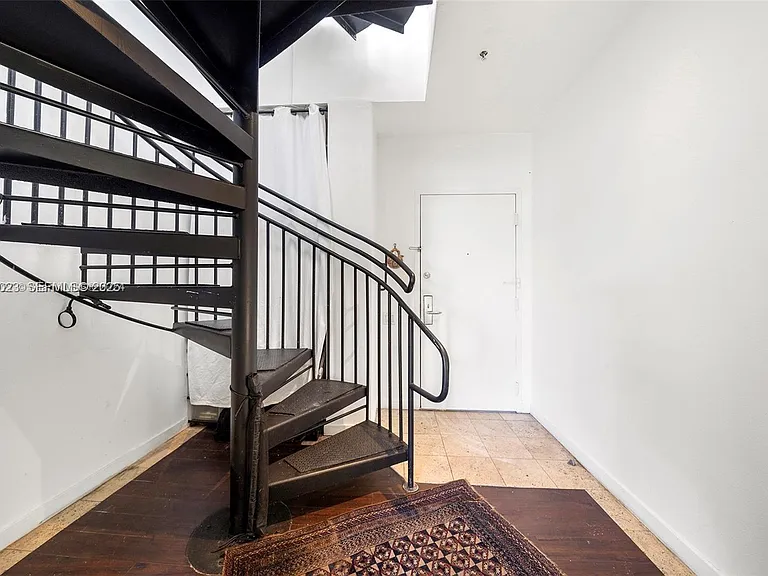 100 Collins Ave #308 — Photo 9