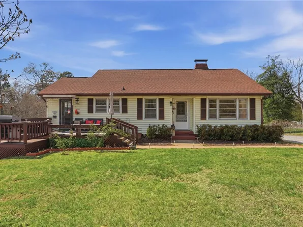 602 S Tugaloo St, Walhalla, SC 29691