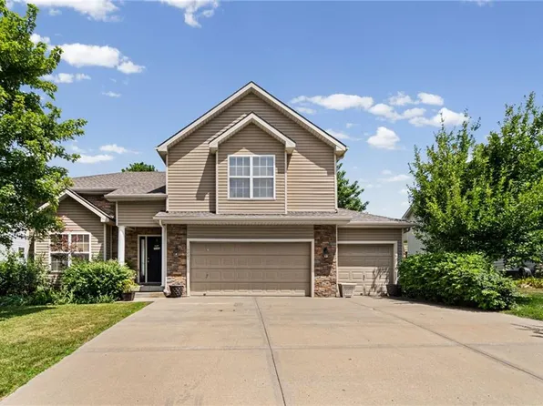 10201 N Willow Ave, Kansas City, MO 64157