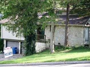 2407 Colonial Hills Rd, Jefferson City, MO 65109