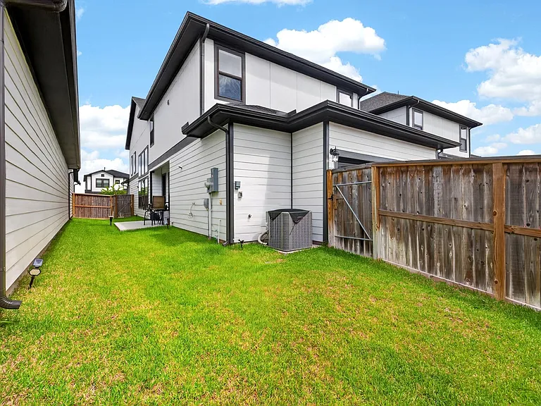 1514 Park Path Dr — Photo 36