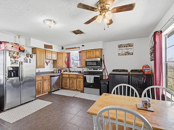 3rd image of 4075 W Lake Rd