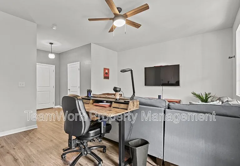 306 Spindlewood Way — Photo 32