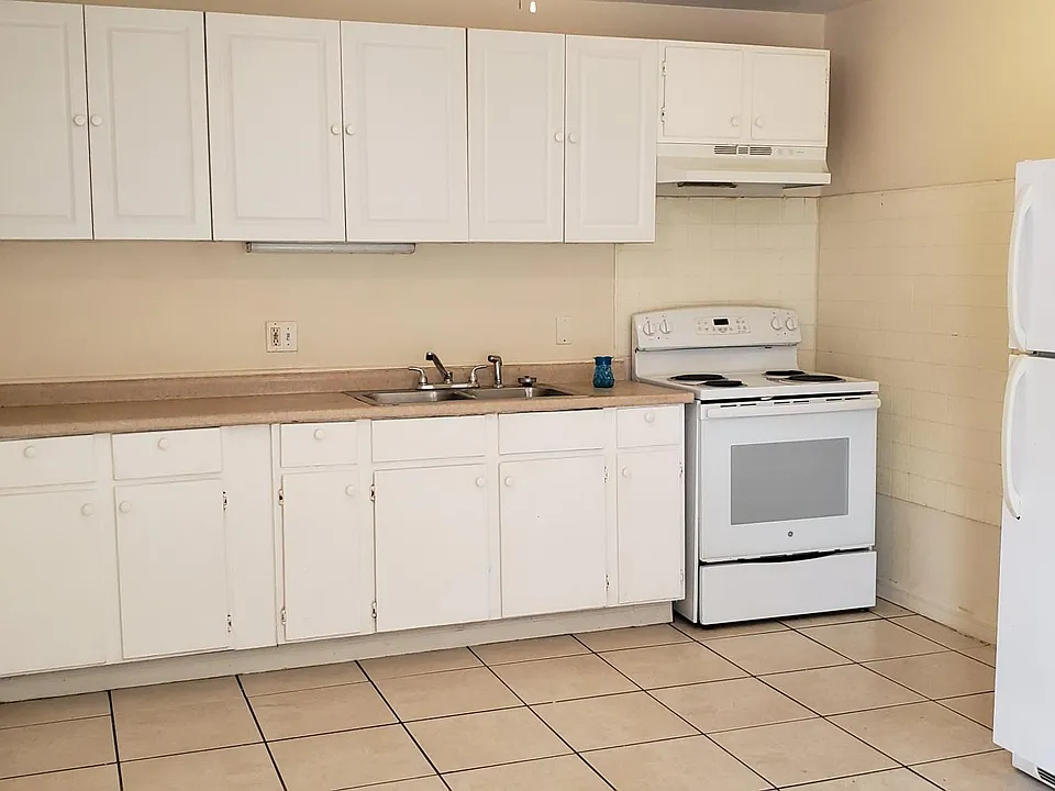 1062 State Road 60 E #4