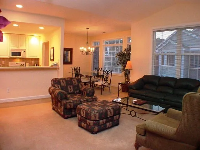 1521 Woodbrooke Dr — Photo 6