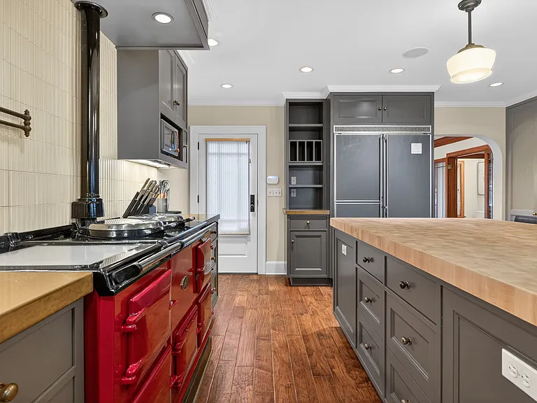 2028 NE Alameda Dr — Photo 18