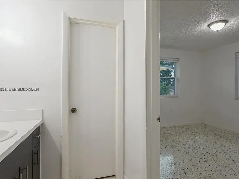 3290 NW 4th St #3290 — Photo 12