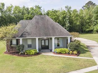 32775 Briar Oak Dr, Walker, LA 70785