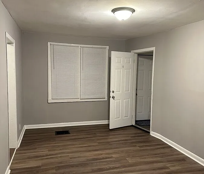 42 W Talbott St #1 — Photo 2
