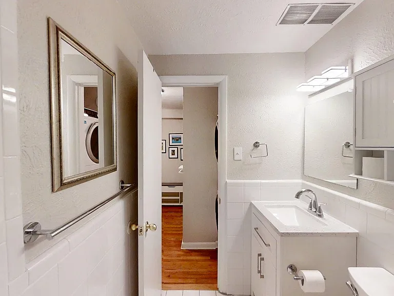 1190 N Clermont St #101 — Photo 13