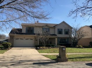 6941 Penner Ave, Downers Grove, IL 60516