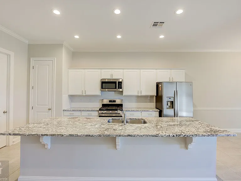 828 Abita Chase — Photo 6