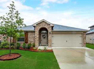 1125 Autumnwood Dr, Azle, TX 76020