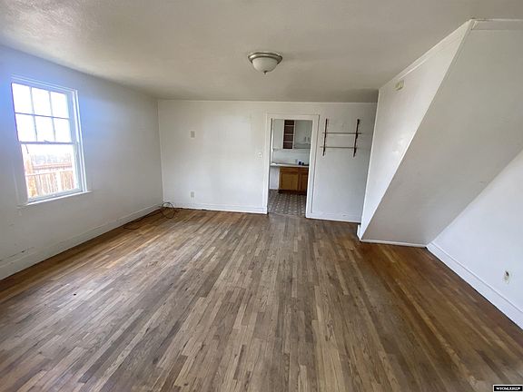 2nd image of 920 E Adams Ave
