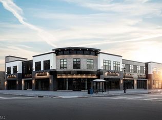 1 Union Ave APT 207, Cresskill, NJ 07626