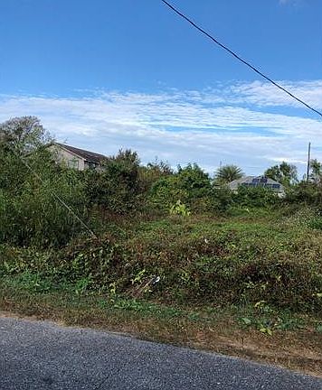 5th image of 39971 Linden St