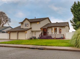 808 NE 141st St, Vancouver, WA 98685