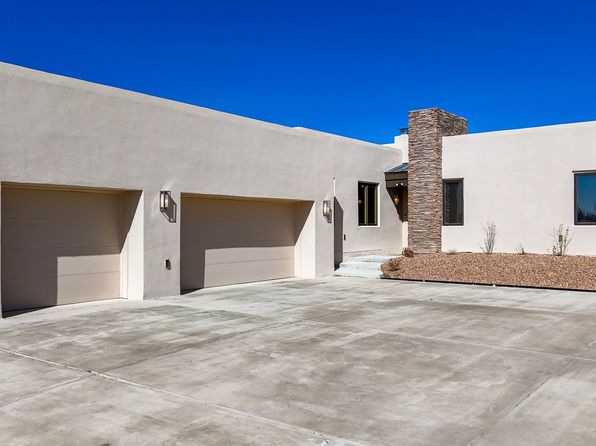 21 Camino Sabanero, Santa Fe, NM 87508
