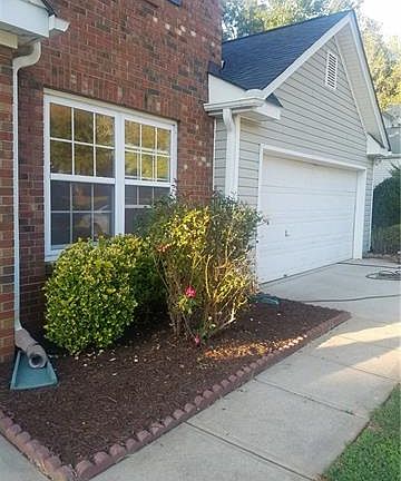 4th image of 5932 Versage Dr