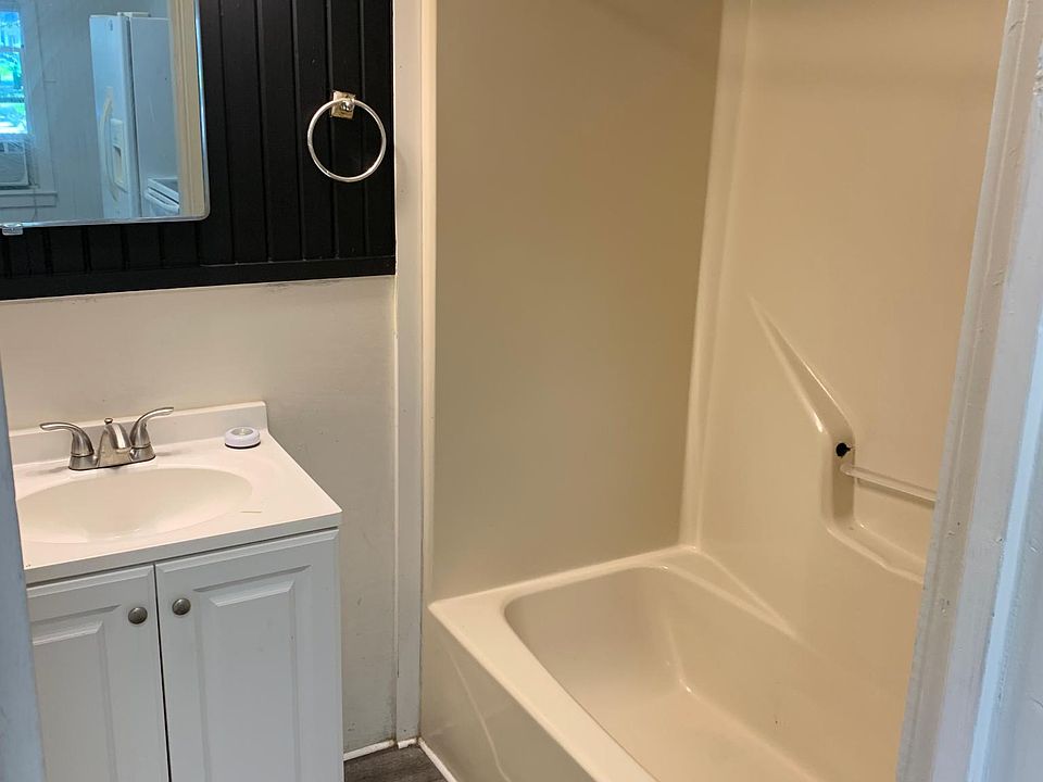 2nd image of 205 Filhiol Ave #205