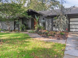 2006 W 91st St, Leawood, KS 66206