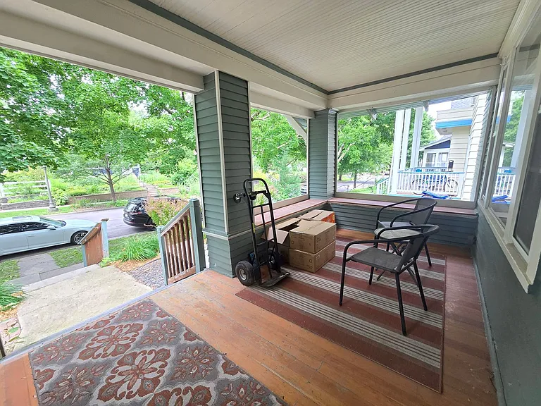 670 Ottawa Ave — Photo 2
