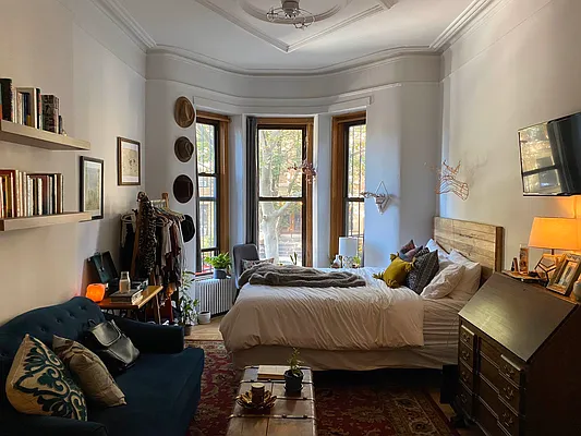 Rented by Avenue Sotheby's International Realty | media 11