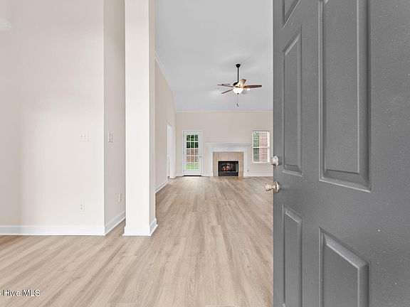 4th image of 773 Locks Way