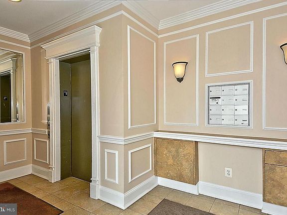 4th image of 404 King Farm Blvd Unit 40401
