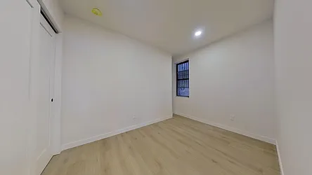 Rented by R New York