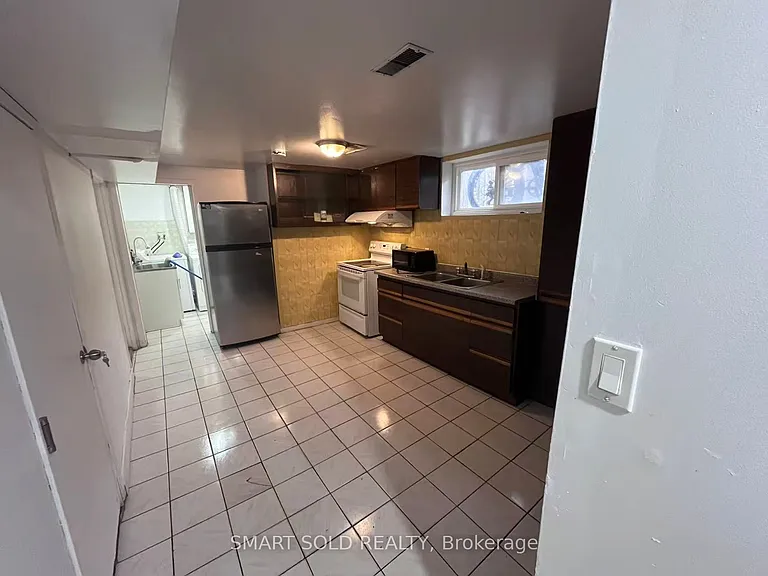 58 Emmeline Cres #BASEMENT — Photo 5