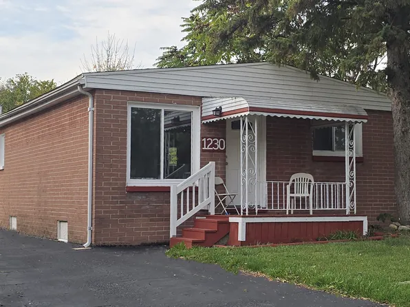 1230 E Decamp St, Burton, MI 48529