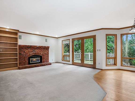 5th image of 22329 NE 9th Dr