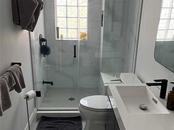 3rd image of 1 Walter St