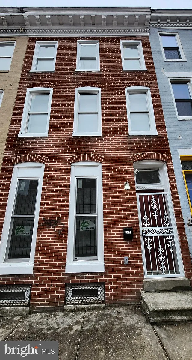 Building Photo - 1623 W Lexington St