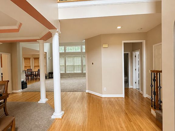 4th image of 156 Evergreen Trl
