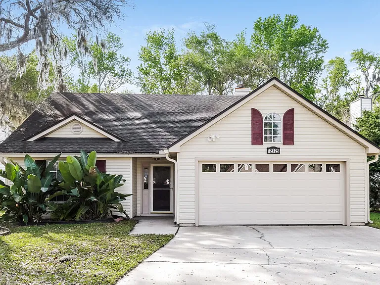 12725 Serenade Cir N — Photo 1