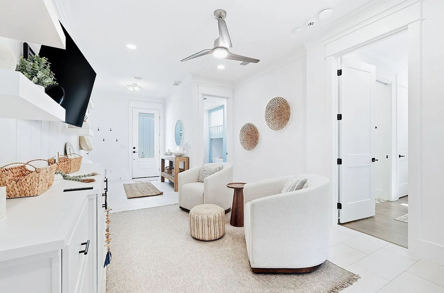 4 bed, 3.0 bath, 3401 sqft, $8,013 — Photo 2