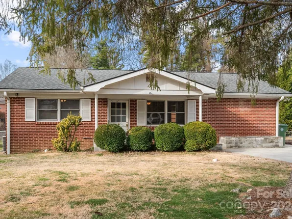 917 Rutledge Anx, Hendersonville, NC 28739