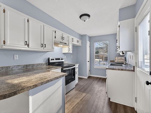 3rd image of 3053 Lauren Dr