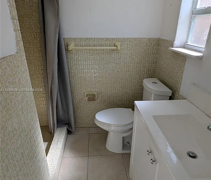 708 NE 4th St #1 — Photo 7