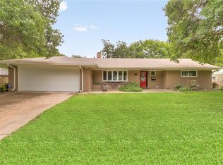 1801 Aden Rd, Fort Worth, TX 76116