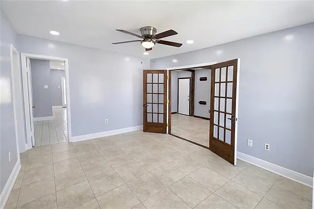 3 bed, 2.0 bath, 1845 sqft, $2,100 — Photo 2