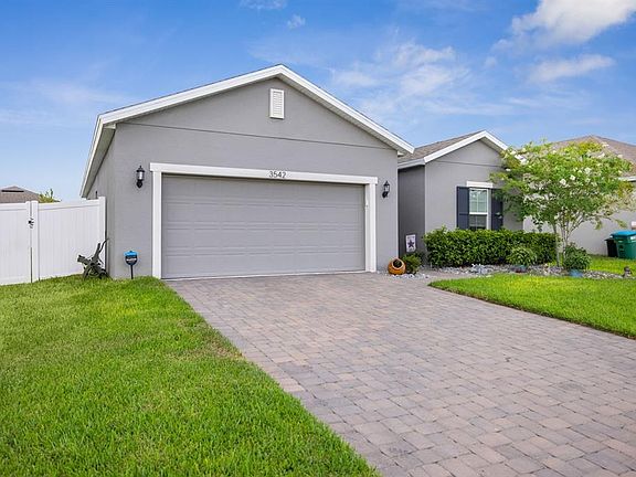 2nd image of 3542 Fernanda Dr