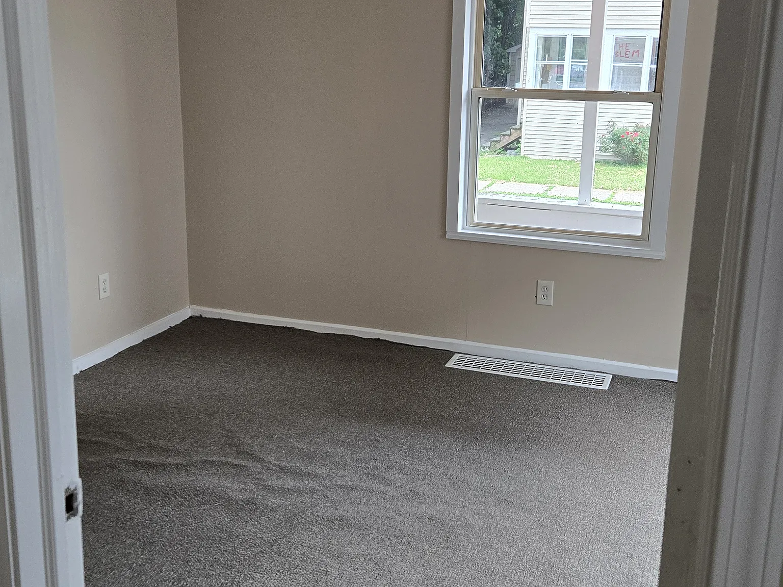 2 bed, $1,200 — Photo 3