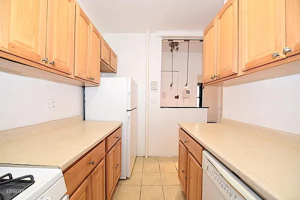 Rented by Corcoran | media 23