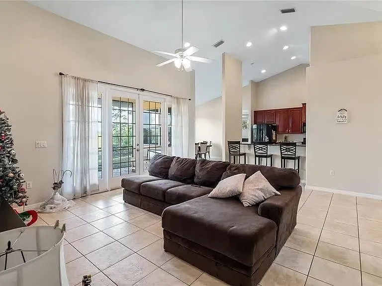 13036 Baybrook Ln — Photo 3