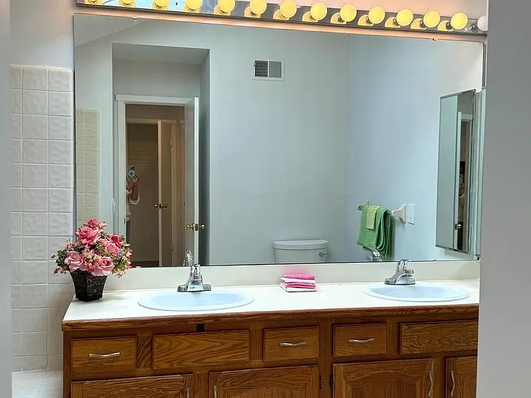 104 Sayre Dr — Photo 28
